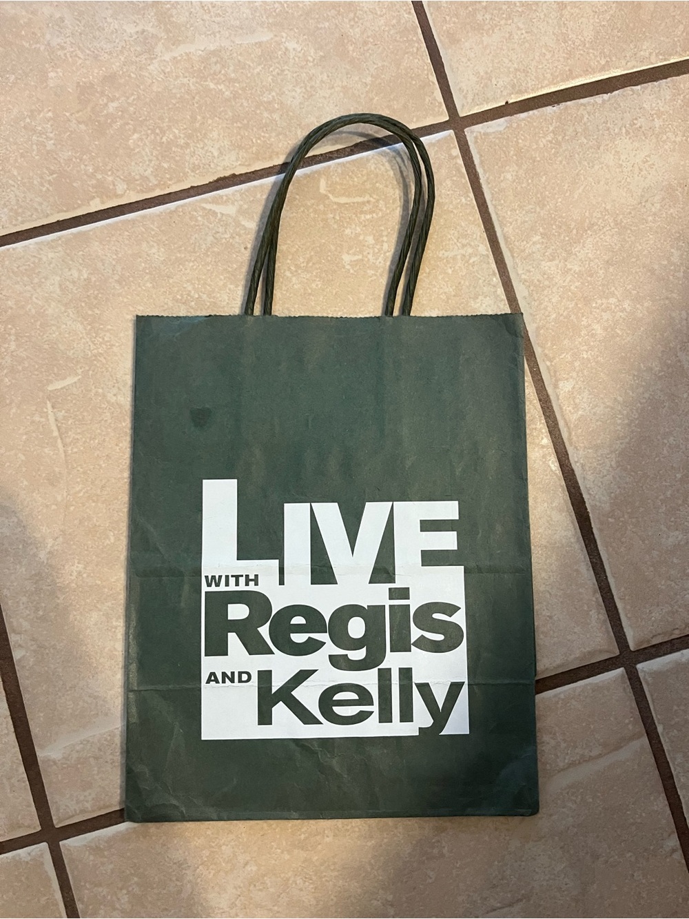 VINTAGE LIVE with Regis and Kelly Branded gift bag